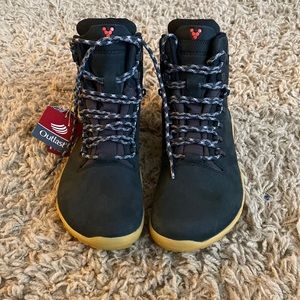 NWT vivobarefoot tracker II FG boots, size 6.5 (eur 37)